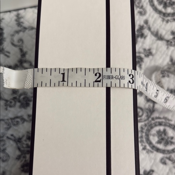 Chanel Classic White Wallet Box and Matching Gift Bag Duo & Tissue; New - Picture 5 of 13